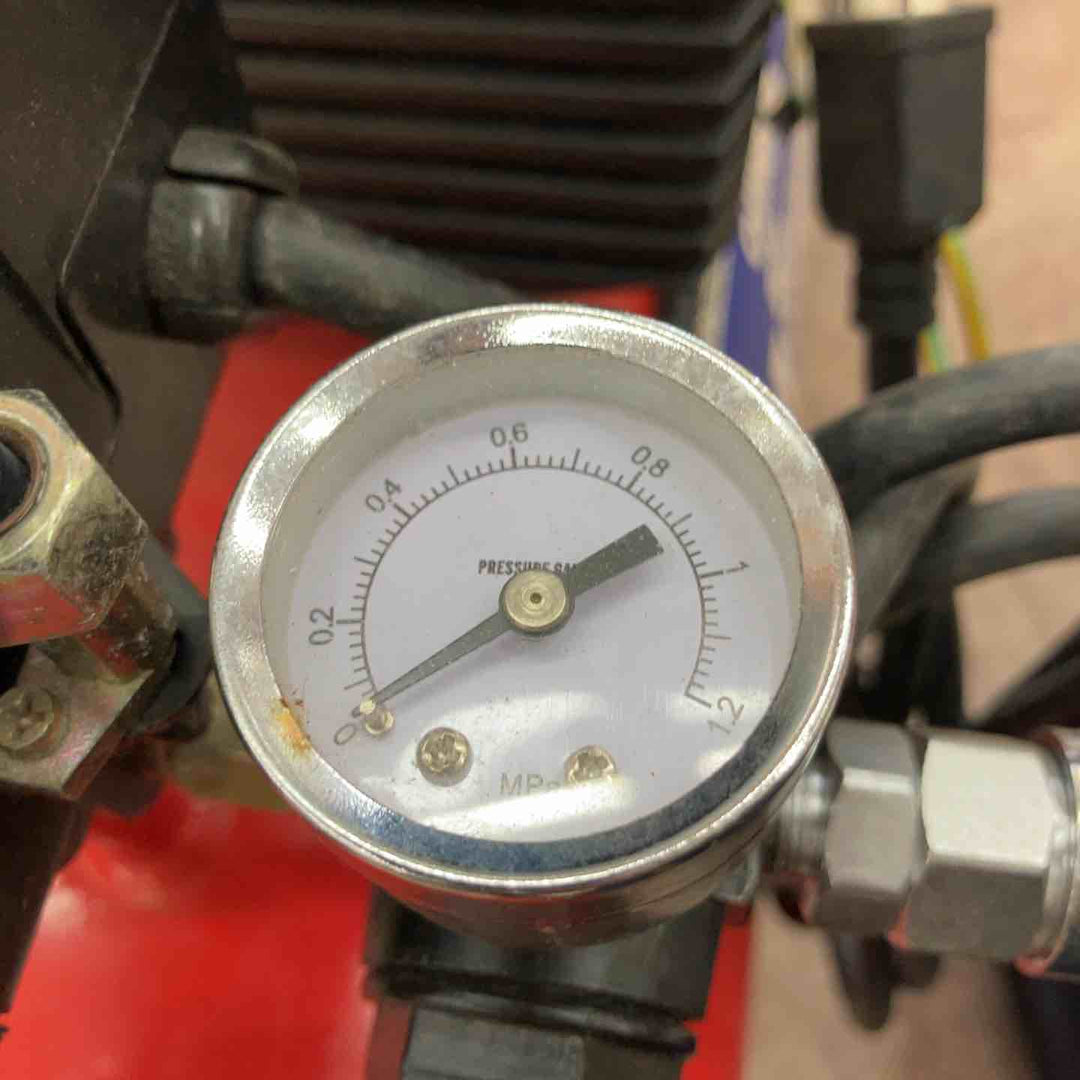 【店頭受取り限定】▼エアコンプレッサー【所沢店】