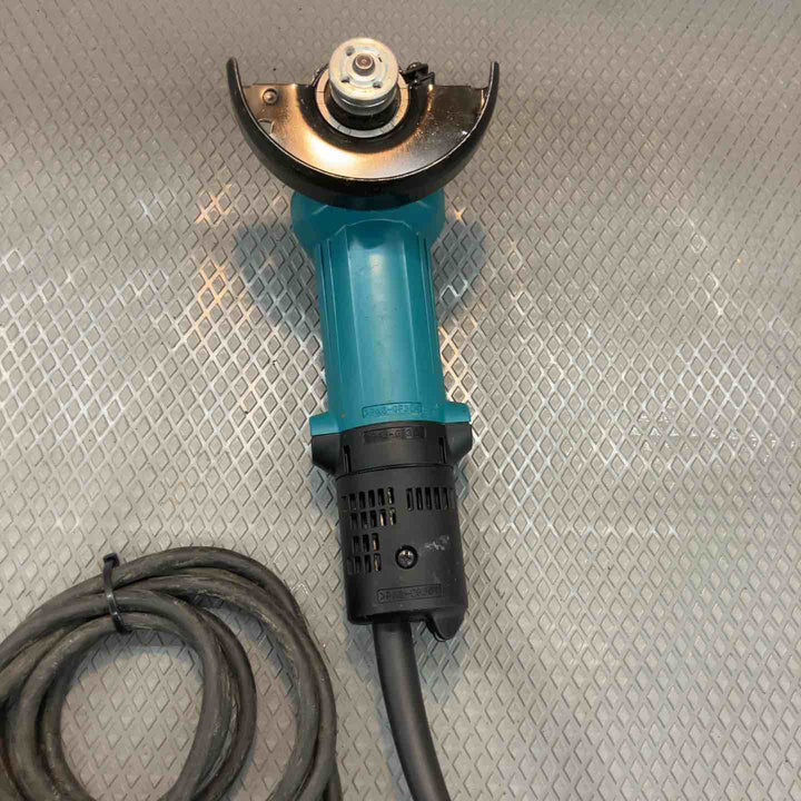 【中古品】マキタ(makita) 100mmディスクグラインダ 9533B【所沢店】