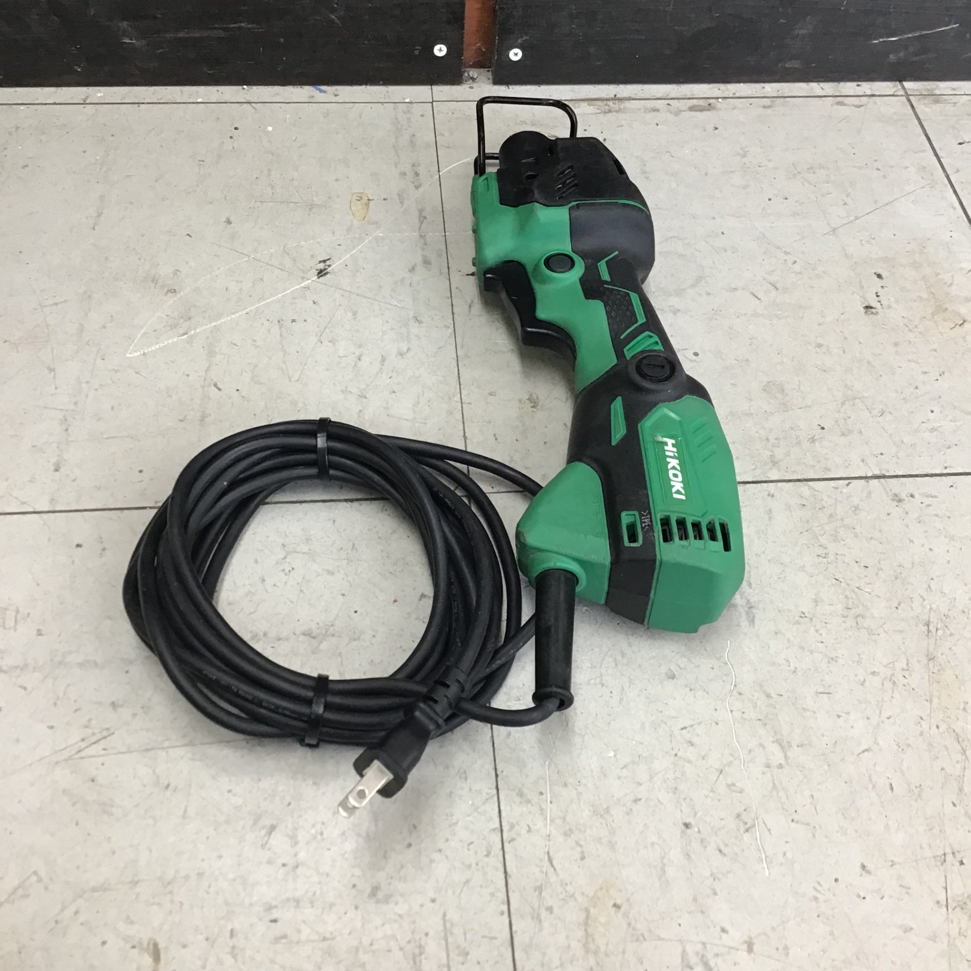 中古品】 ハイコーキHIKOKI ※旧:日立工機) 小型セーバーソー CR12VY(N 中古品】 ハイコーキHIKOKI ※旧:日立工機) 小型セーバーソー CR12VY(N