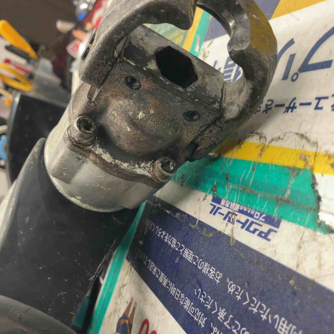 ★マキタ(makita) 電動ハンマ HM0830　本体のみ、ビス一か所欠品【戸田店】