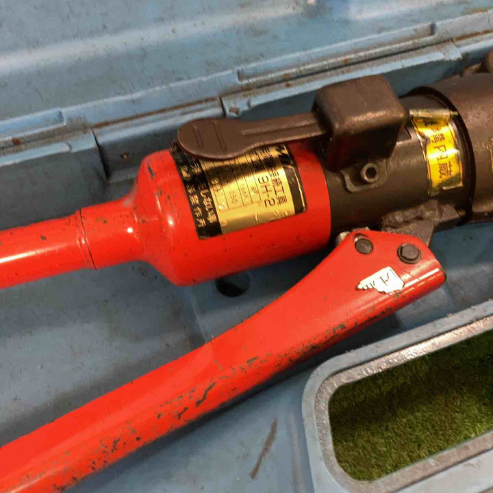 ☆泉精器(IZUMI) 手動油圧式圧着工具 9H-2【町田店】