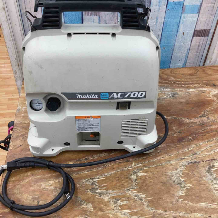 ★マキタ(makita) エアコンプレッサー AC700【柏店】