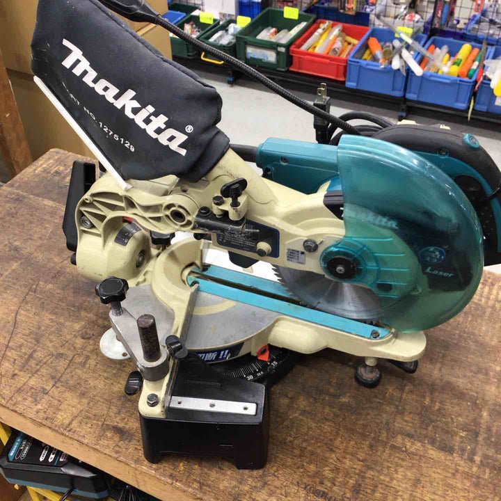 ☆マキタ(makita) 卓上スライド丸のこ LS0611FL【八潮店】