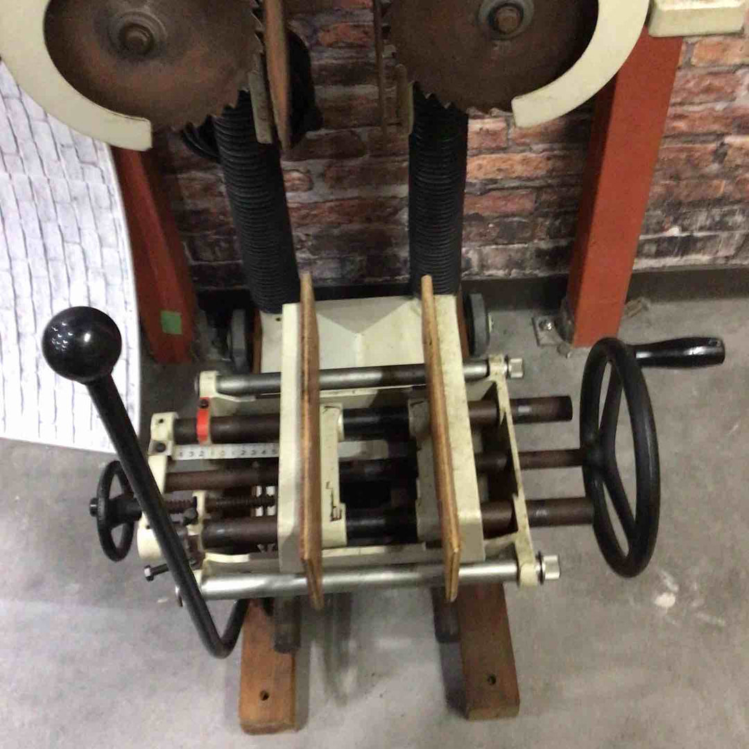 【店頭受取り限定】マキタ/makita  小型アリカマホゾキリ 5500T  100V タイプ1994年製 補助ローラー付き【川口店】