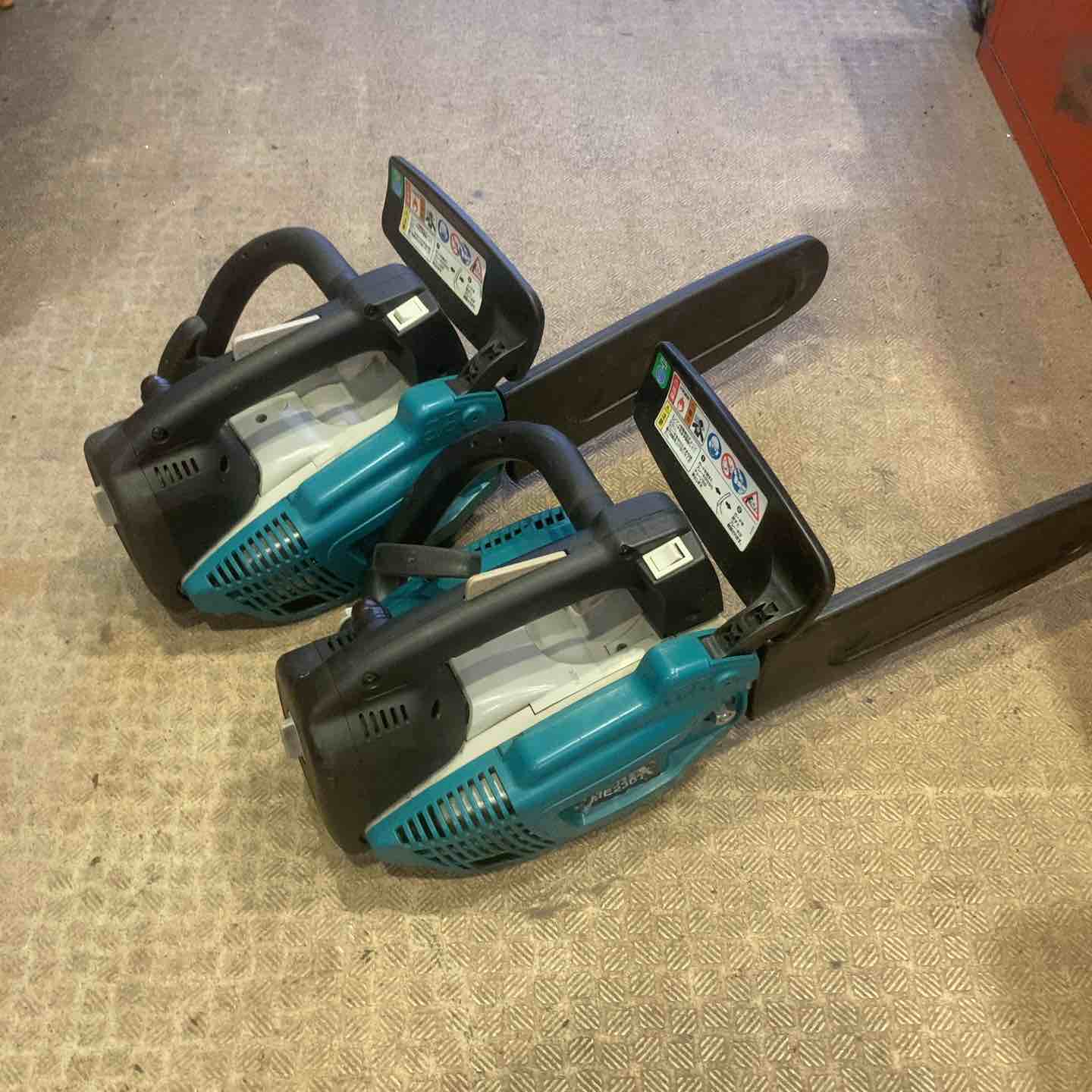 ジャンク品2個セット♫◇マキタ(makita) 250mmエンジンチェーンソー