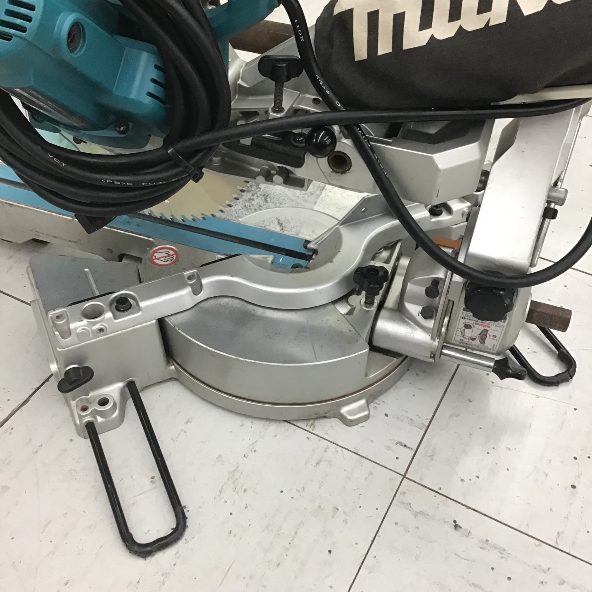 中古品】 マキタ/makita スライドマルノコ・LS0717FL 【鴻巣店