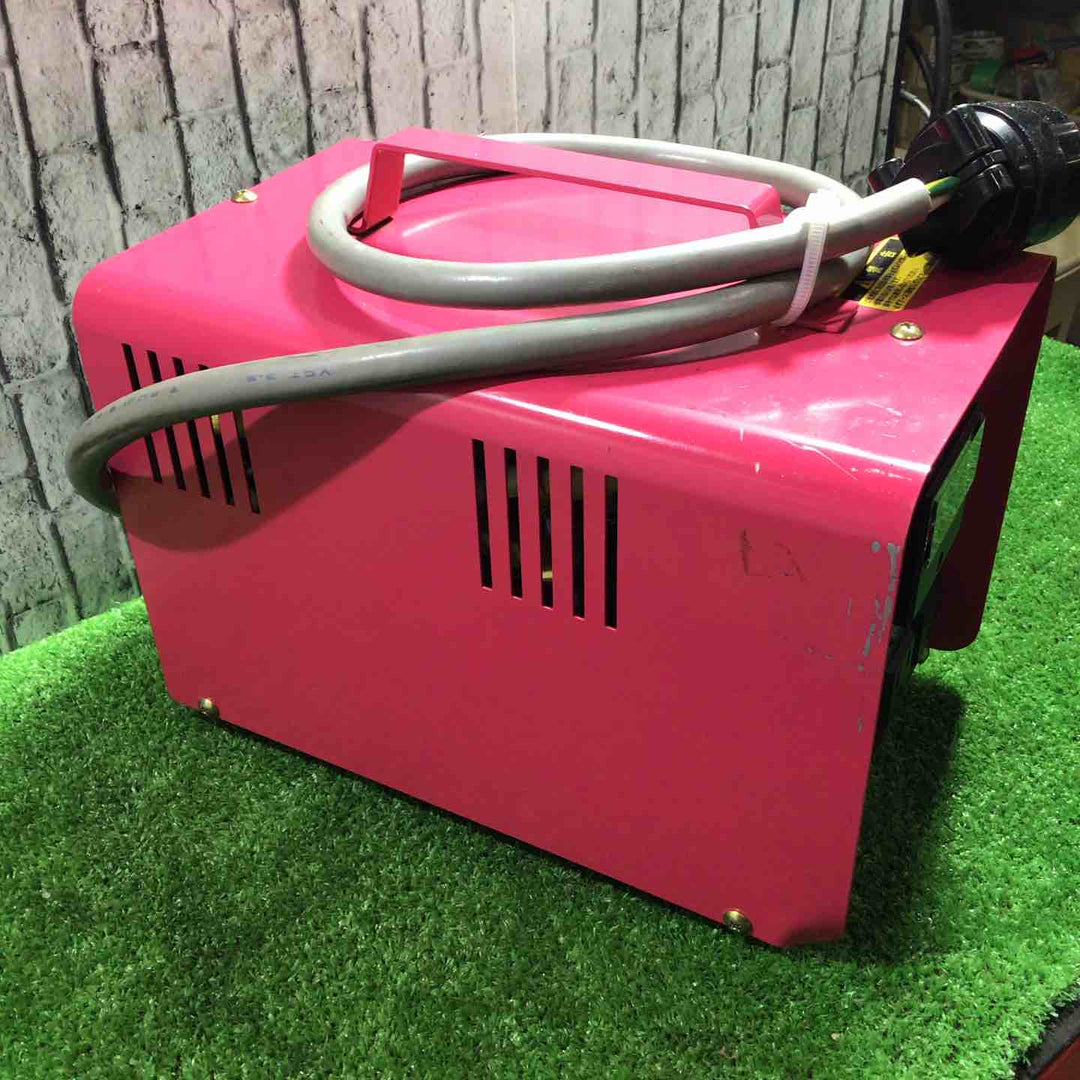 育良精機 イクラ 昇圧・降圧変圧器 トランス 3KVA ハンディートランサー HN-30AE【川口店】