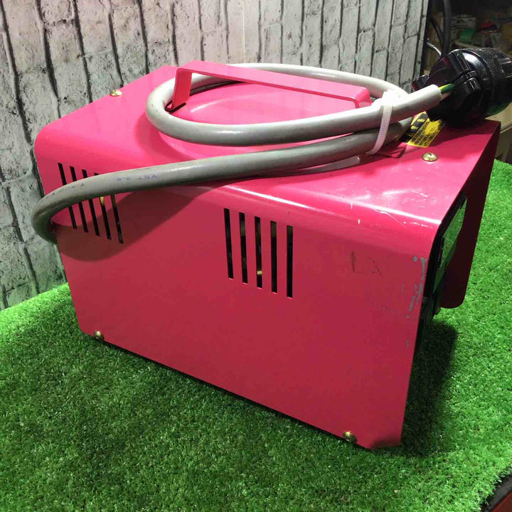 育良精機 イクラ 昇圧・降圧変圧器 トランス 3KVA ハンディートランサー HN-30AE【川口店】