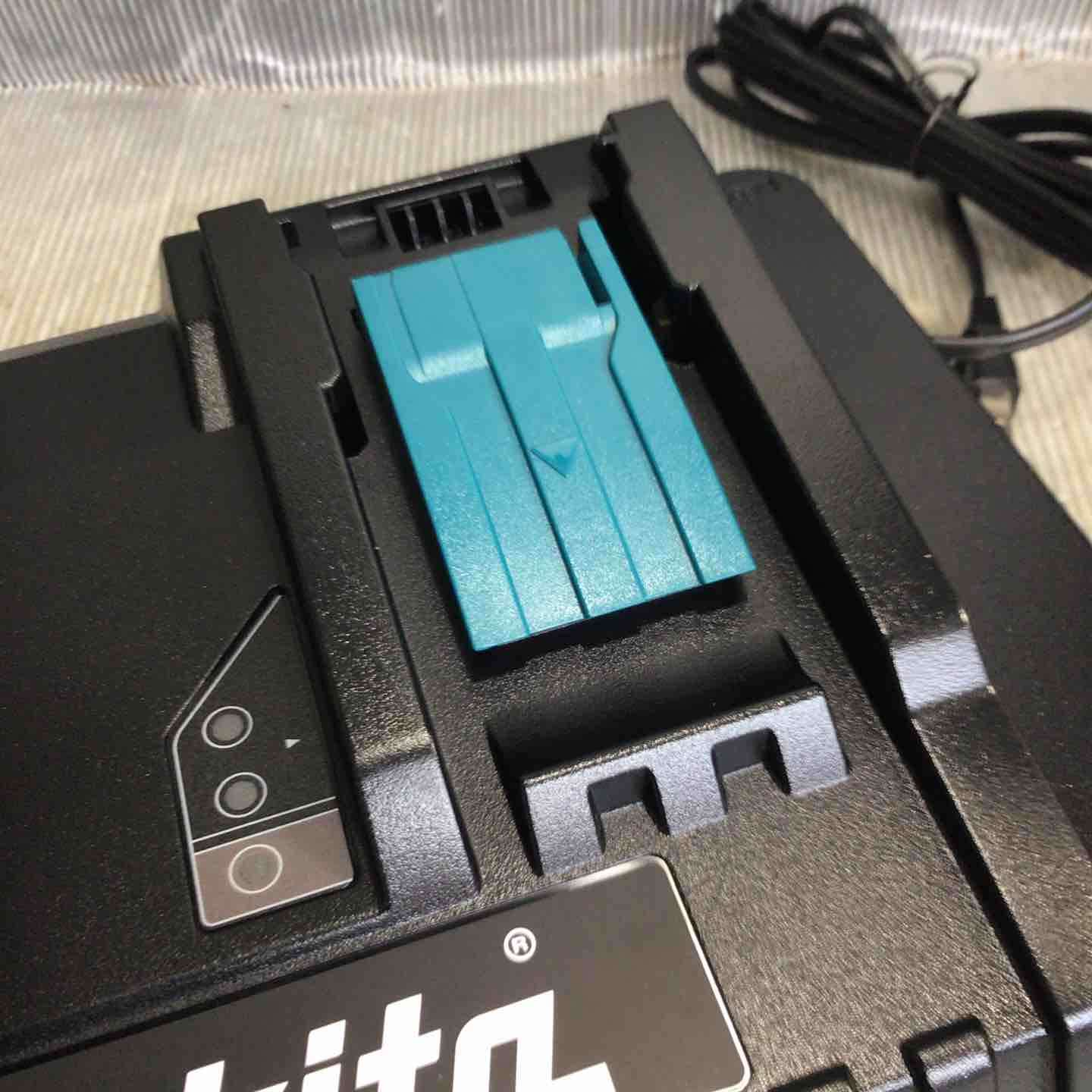 ☆マキタ(makita) 2口急速充電器 DC18RD【越谷店】 – アクトツール