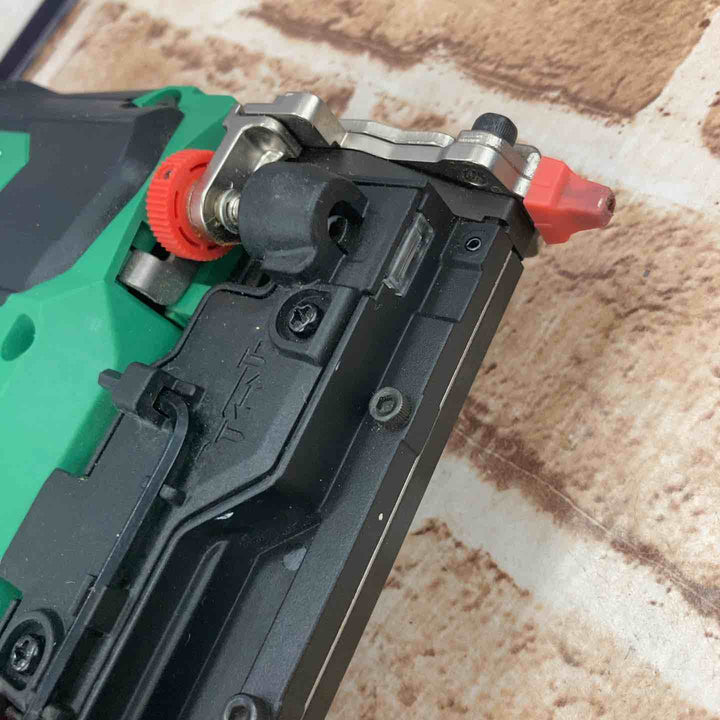 【中古品】HiKOKI(ハイコーキ) 10.8V 充電式ピン釘打機 4.0Ah蓄電池1個・急速充電器・ケース付 NP1235DA(LS)【所沢店】