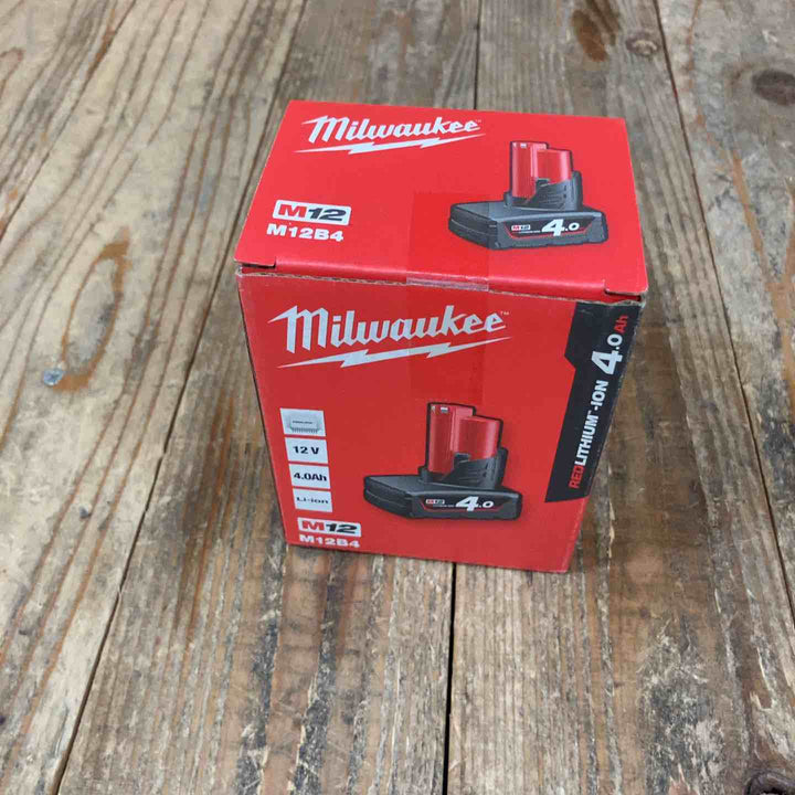 未使用 ミルウォーキー(milwaukee) 充電式インパクトドライバー M12 FQID-0 12Vバッテリー2個[4.0Ah(M12B4)、6.0Ah (M12B6)] 充電器 C12C セット【所沢店】