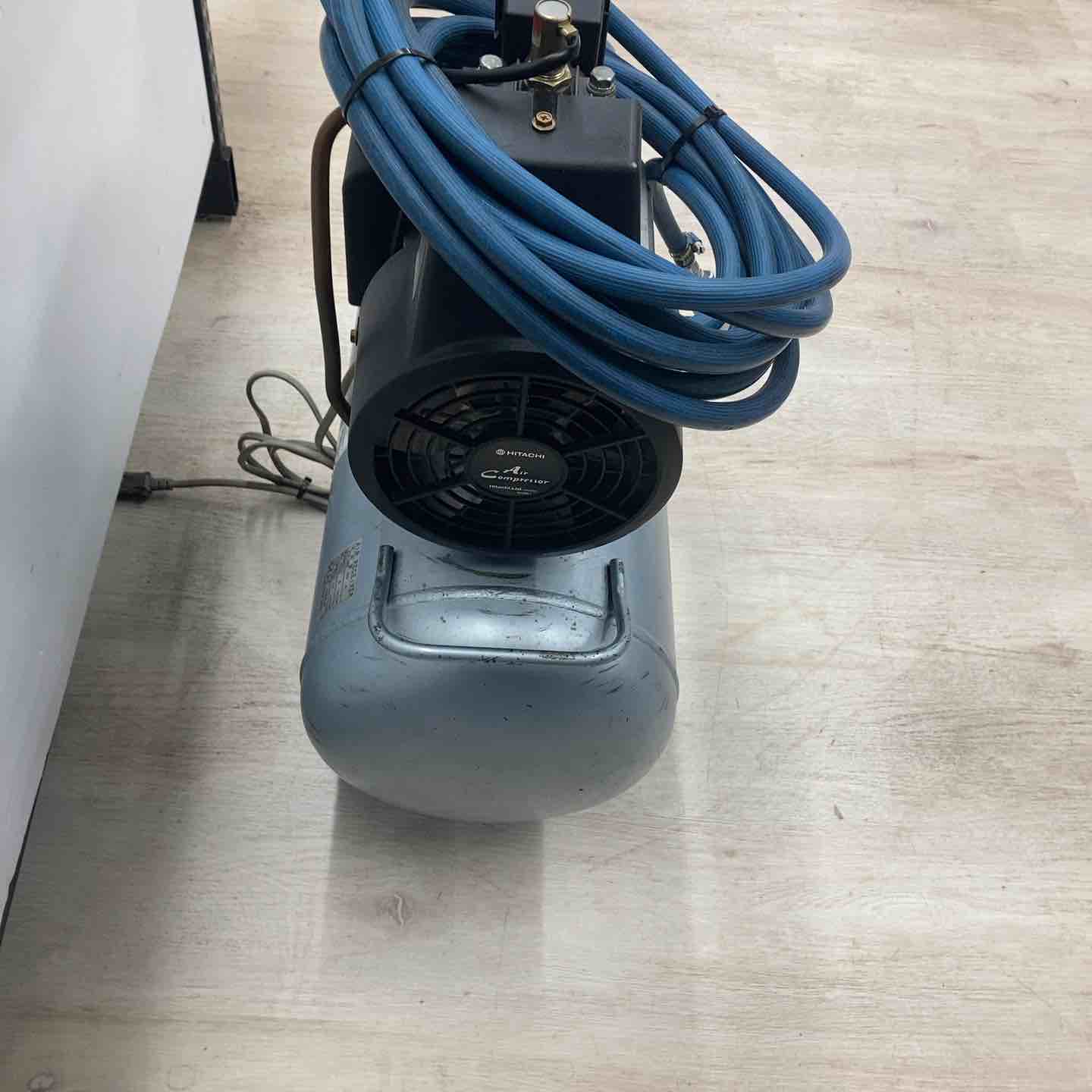 店頭受取り限定】HITACHI/日立 オイルフリーエアーコンプレッサー 0.4