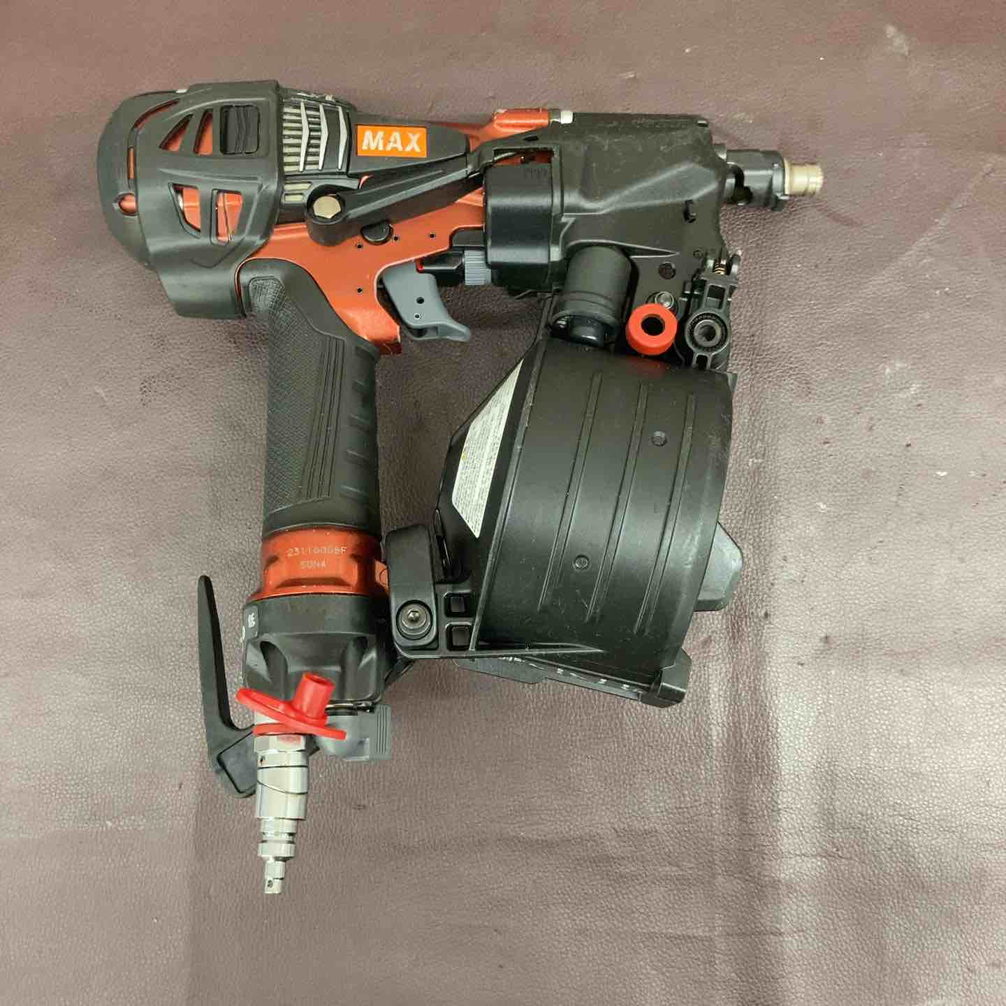 MAX HN-50N4(D)-R 高圧エア釘打ち機【野田愛宕店】【店頭取引限定】【中古】管理番号：ITT7WLD3S9D3 HN-50N4(D)シリーズの製品詳細ページ | 高圧コイルネイラ[釘打機](釘