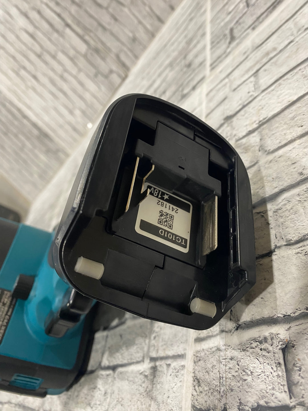 ★マキタ(makita) コードレスケーブルカッター TC101DRG【川口店】