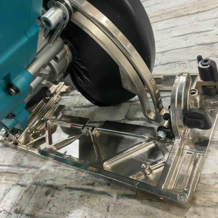 ★マキタ(makita) コードレス丸のこ HS001GZ【川口店】