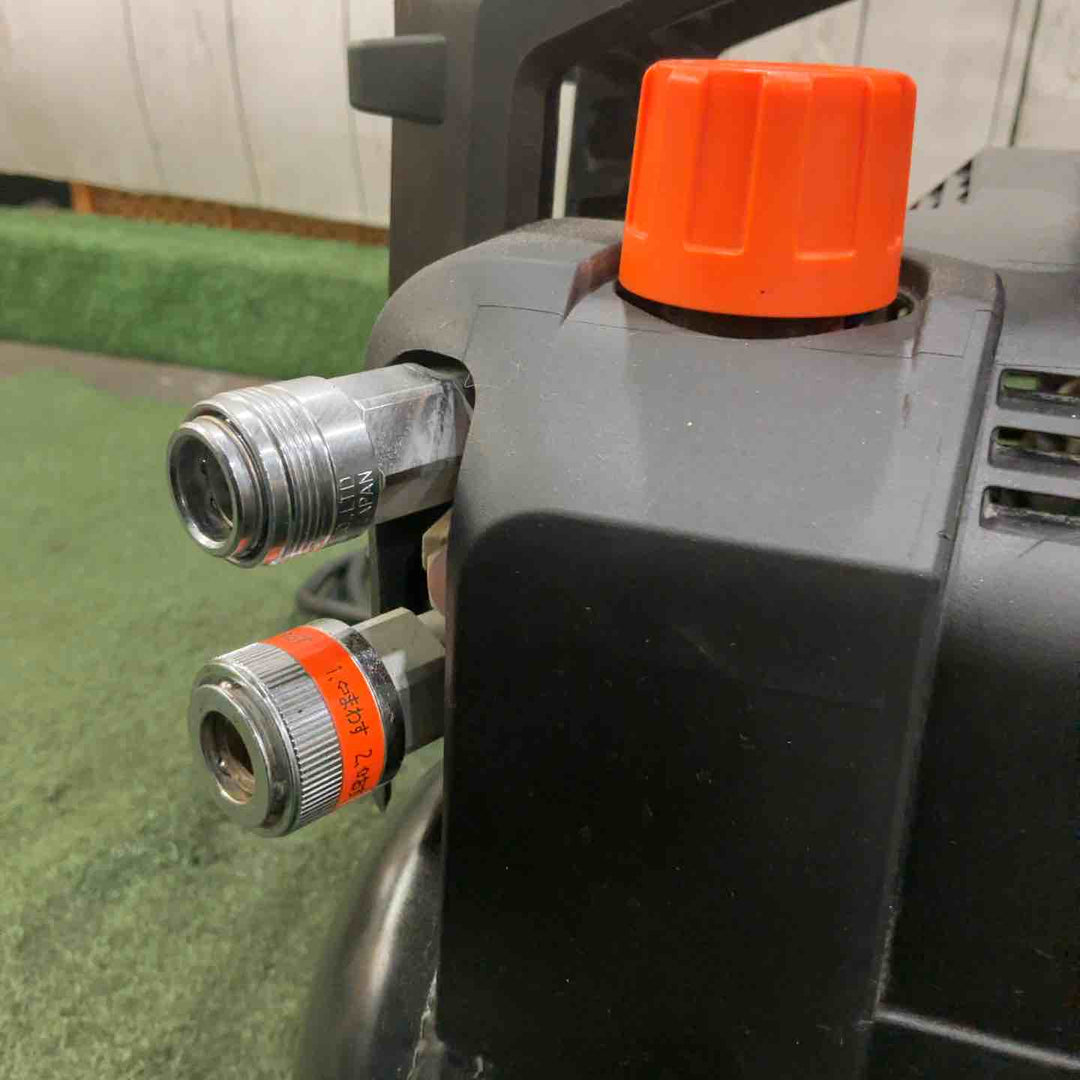 ★マックス(MAX) エアコンプレッサー AK-HL1310E_ブラック 動作確認済【川口店】