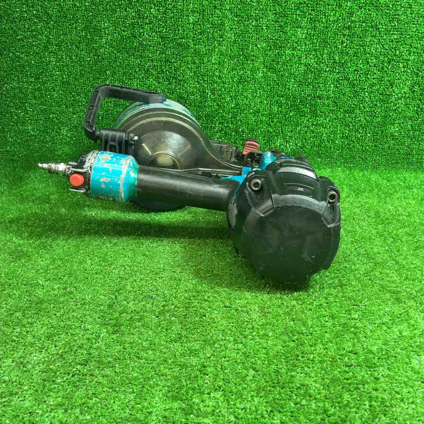中古品】 マキタ(makita) 高圧エア釘打ち機 AN935HM 【藤沢店