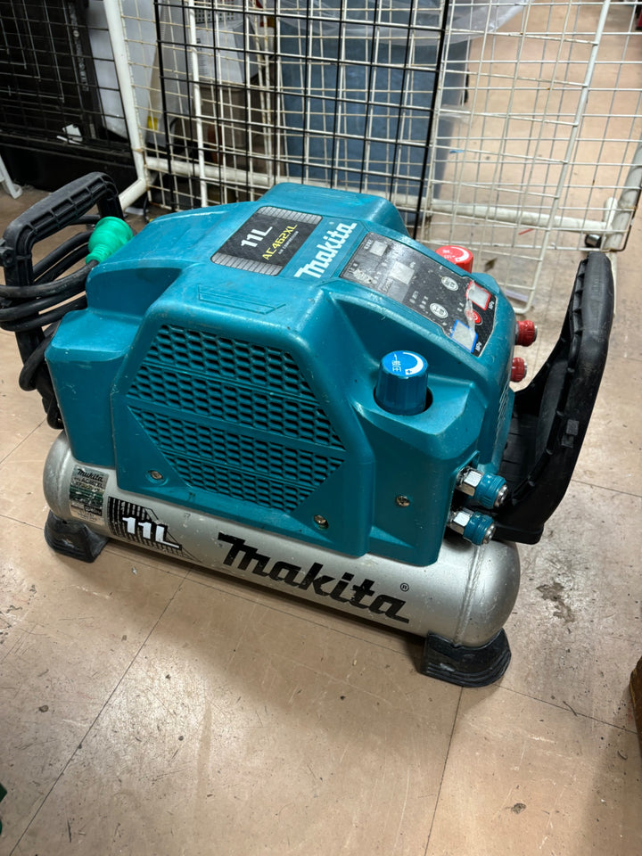 【店頭受取り限定】★マキタ(makita) 常圧高圧エアコンプレッサー AC462XL【草加店】