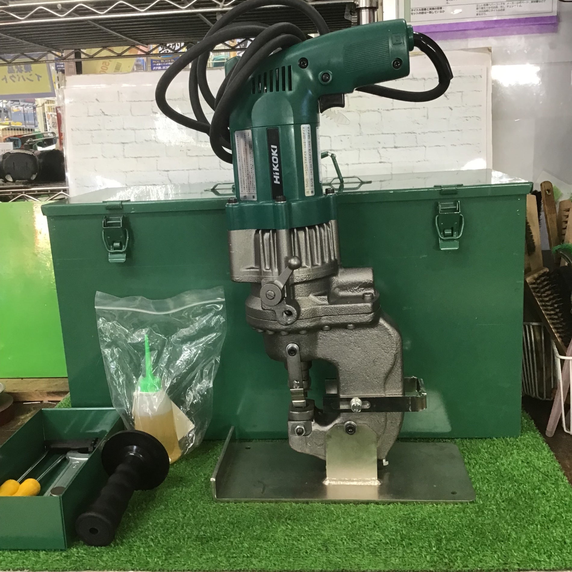 〇ハイコーキ(HIKOKI ※旧:日立工機) 電動パンチャー CP14【町田