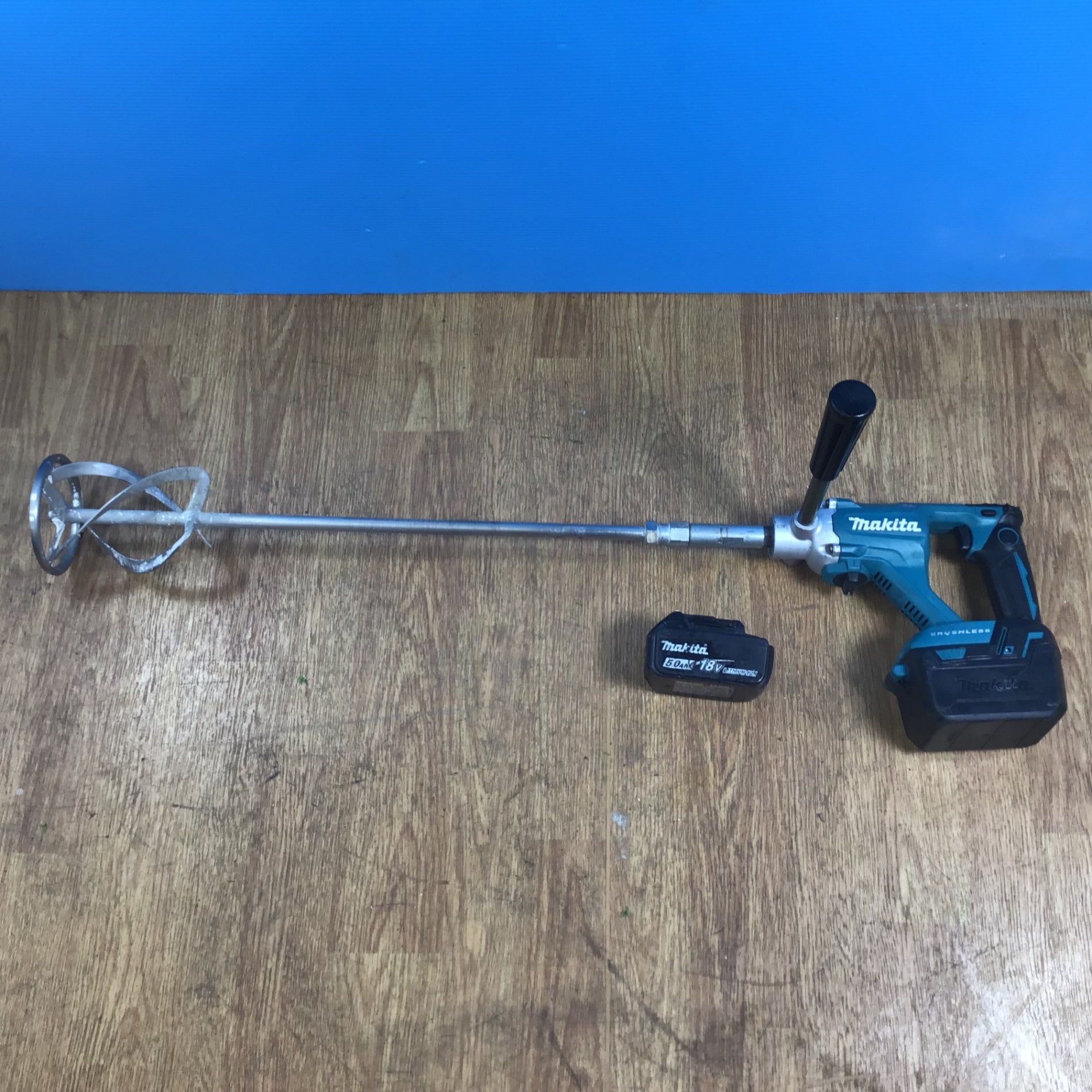 ★マキタ(makita) コードレスかくはん機 UT130DZ【岩槻店】 店頭受取り限定】☆マキタ(makita) コードレスかくはん機 UT130DZ