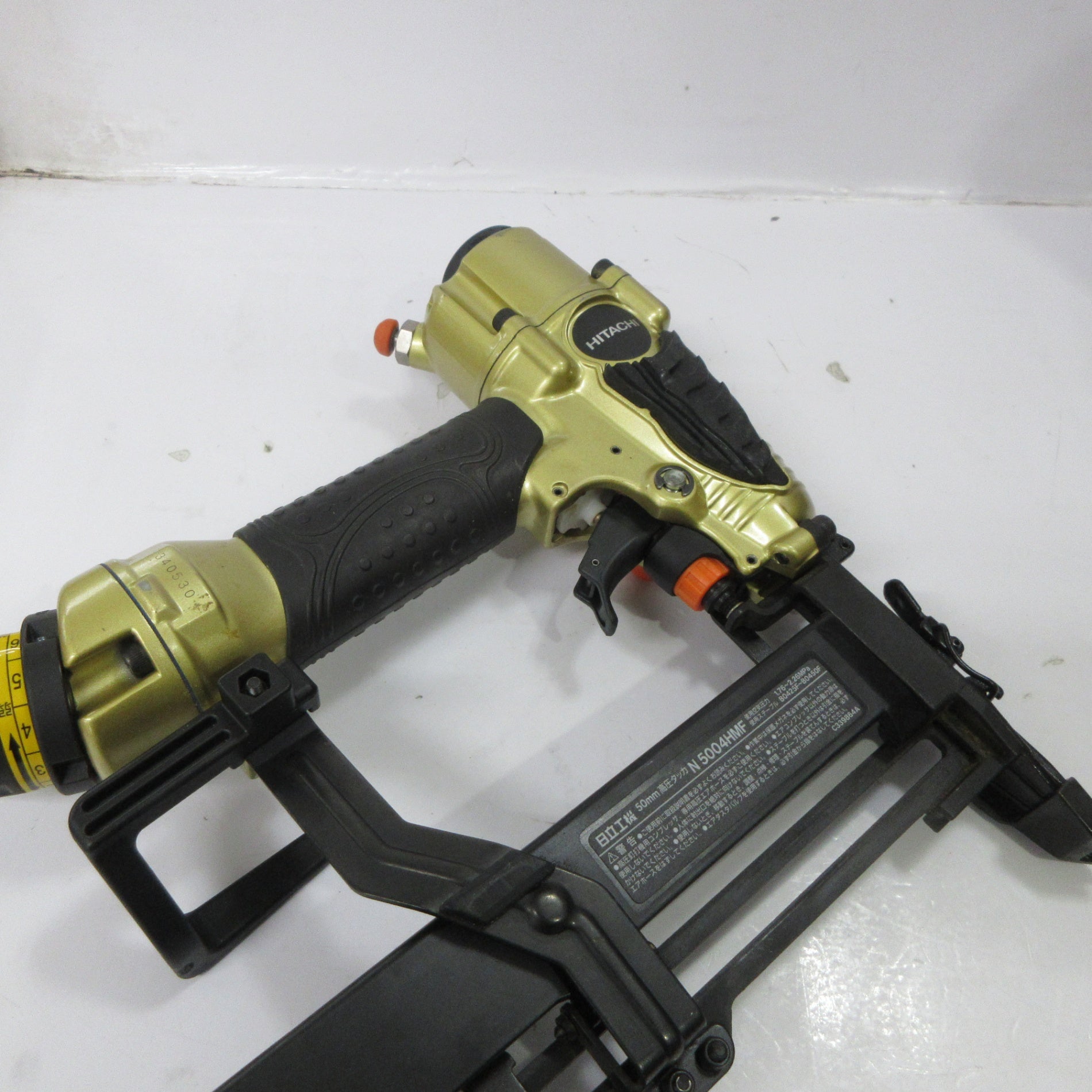 ★ハイコーキ(HIKOKI ※旧:日立工機) 高圧フロアタッカ N5004HMF【町田店】 ☆ハイコーキ(HIKOKI ※旧:日立工機) 高圧フロアタッカ N5004HMF