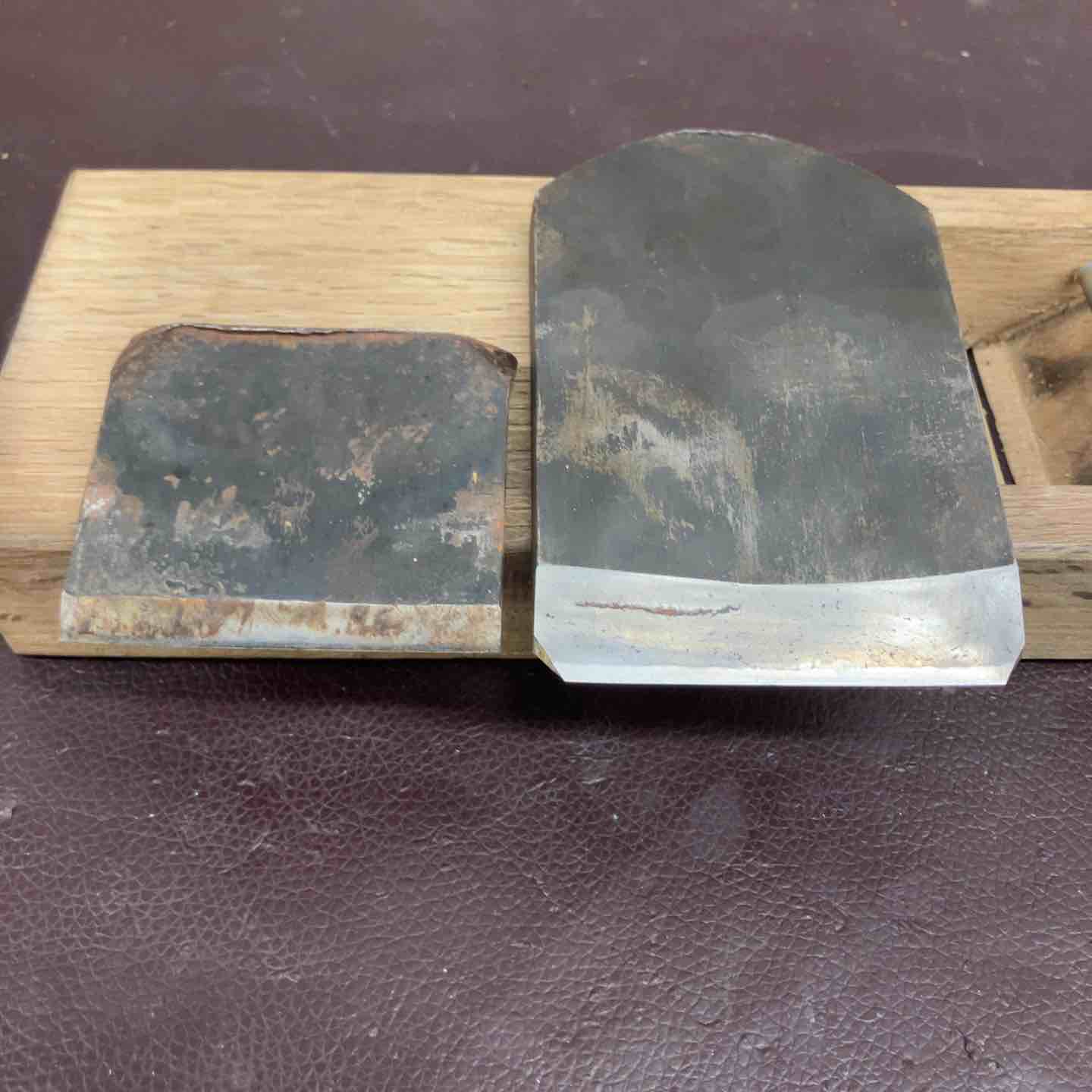 中古品】 鉋(かんな) 一芳作 弓張月 千代鶴 和工具 鑿 大工道具 【東大
