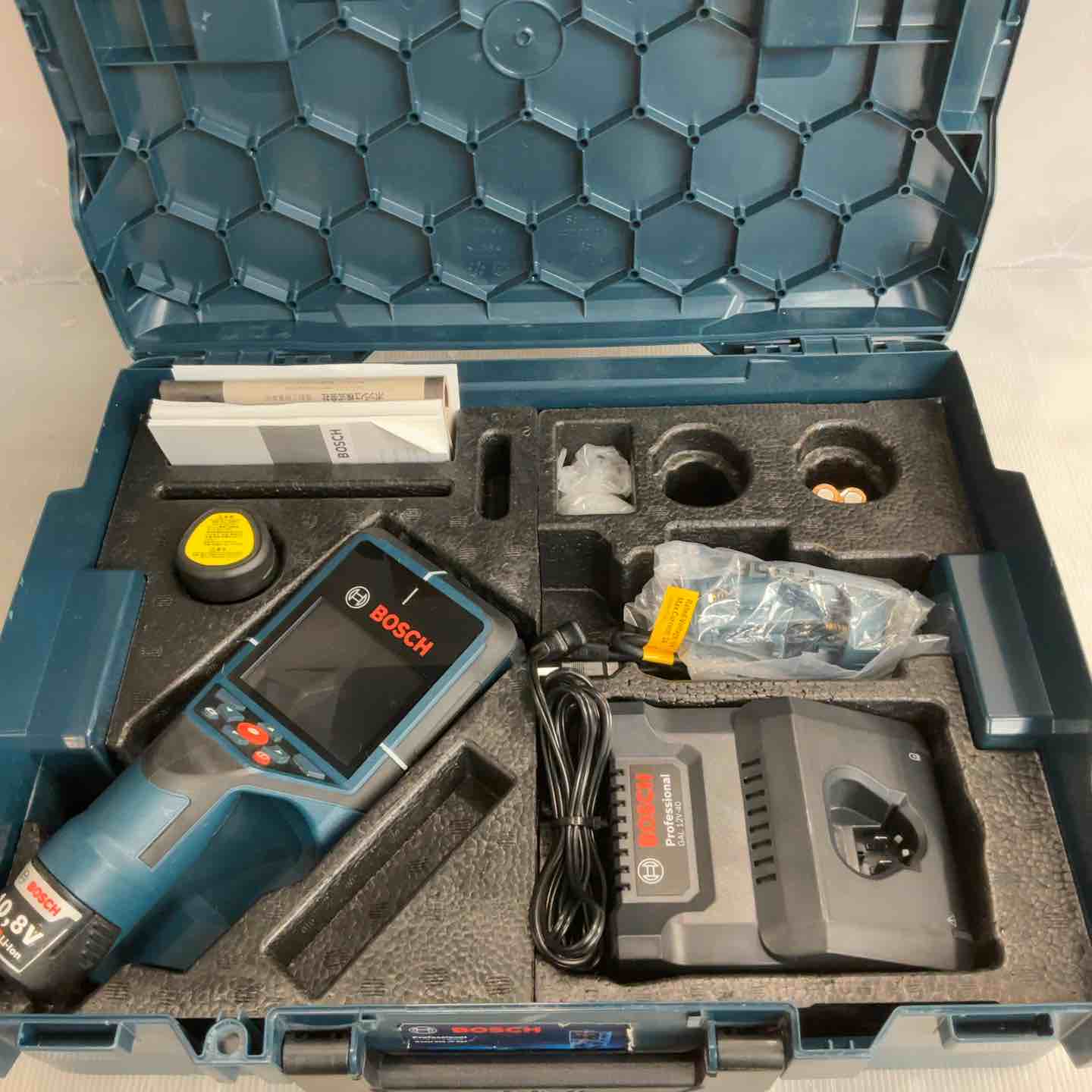 正規品／BOSCH 電動工具 D-TECT200JPS コンクリート探知機 キャリングバック付 ボッシュ バイク 車 自動車 自転車 ボッシュ D-TECT200JPS コンクリート探知機(バッテリー・充電器