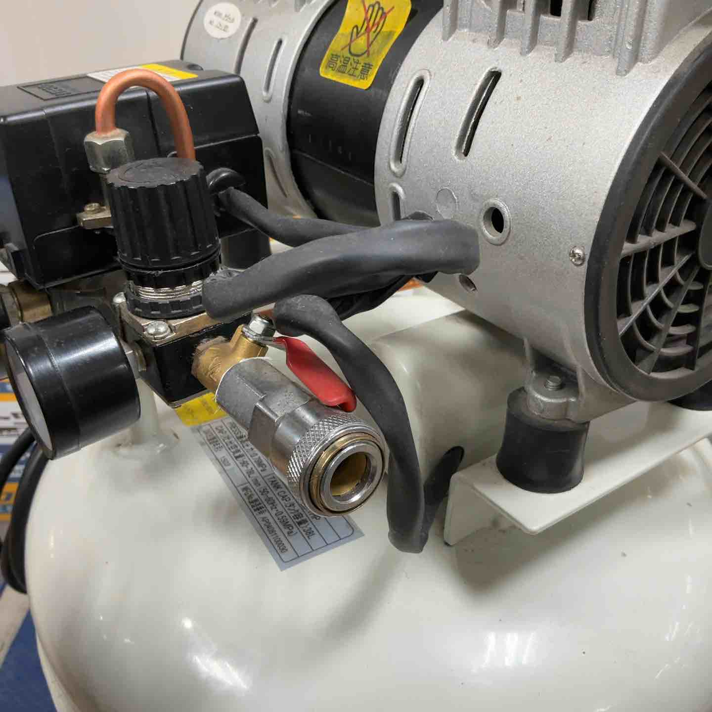 店頭受取り限定】アストロプロダクツ 38L 静音 エアコンプレッサー