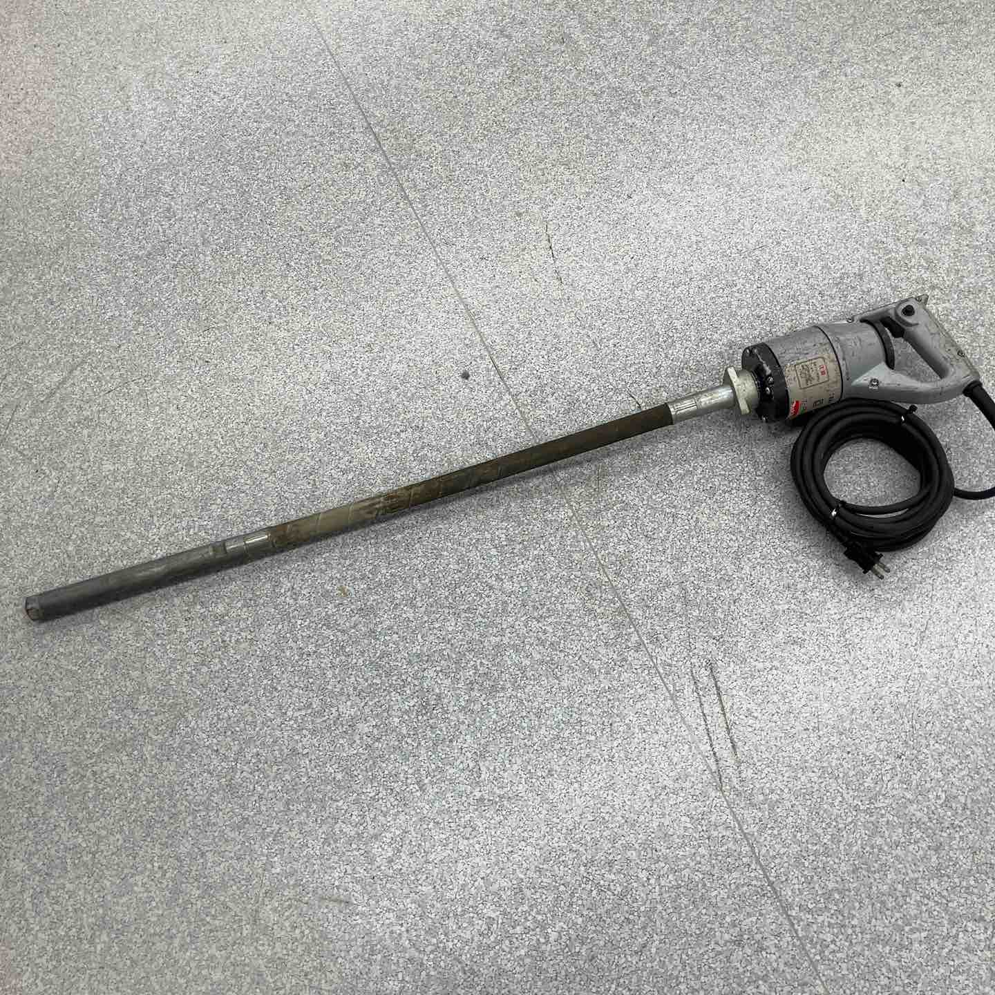 ☆マキタ(makita) コンクリートバイブレーター VR2806A【八潮店