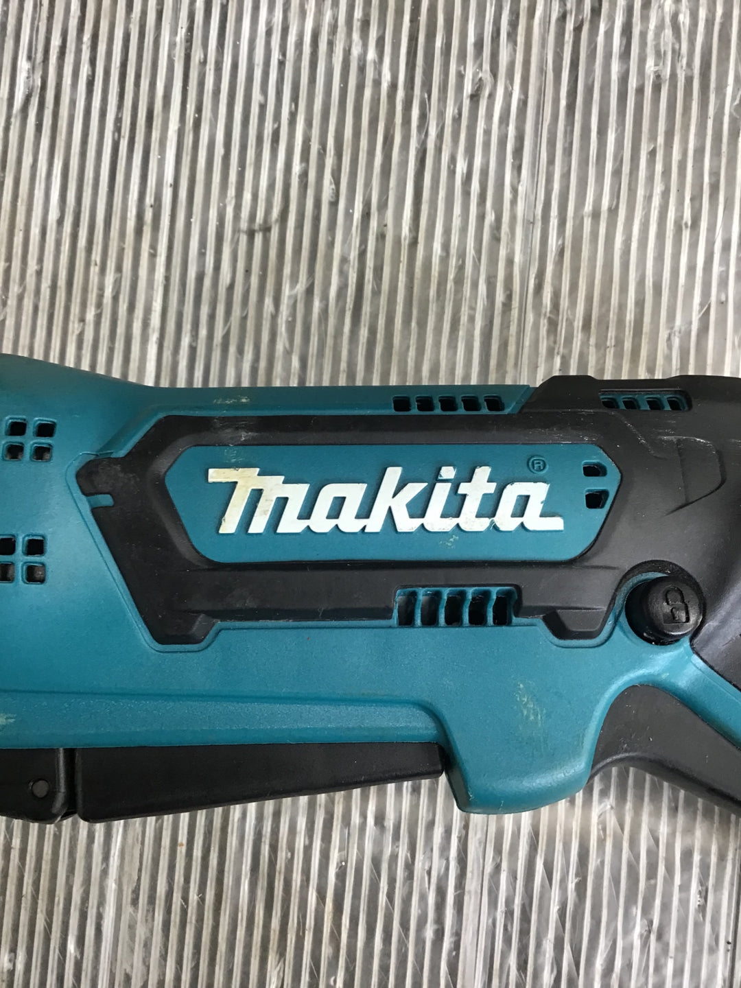 マキタ(makita) コードレスレシプロソー JR104DZ【中古品】