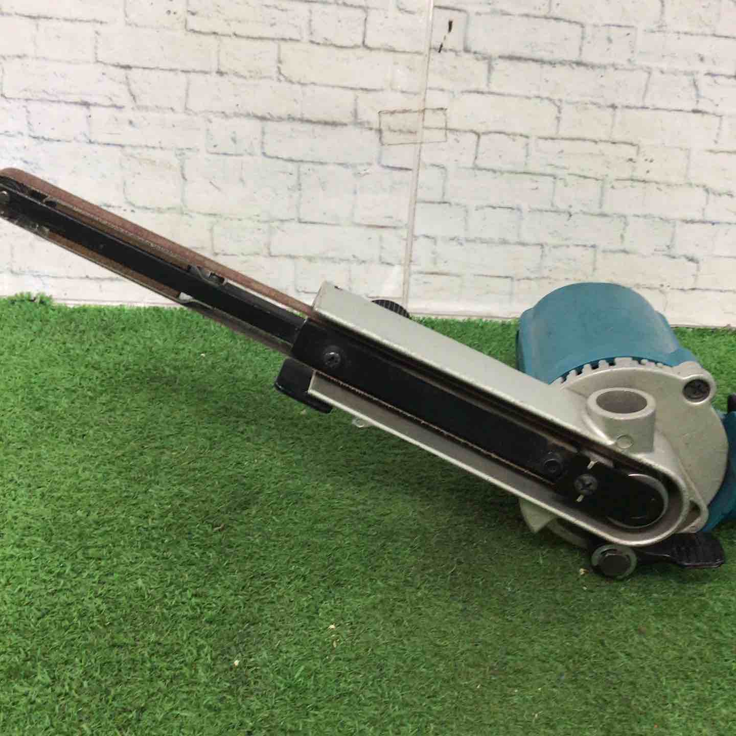 マキタ 9032 ﾍﾞﾙﾄｻﾝﾀﾞｰ【リライズ野田愛宕店】【店頭引取限定】【中古品】１点限り早い者勝ち！ 9032 ベルトサンダ 1台 マキタ 【通販モノタロウ】