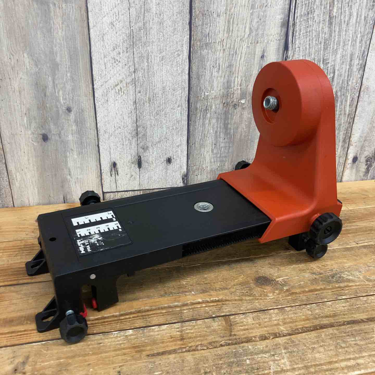 中古品】 ☆ヒルティ(Hilti) 回転レーザー PR 30-HVS A12 【東大