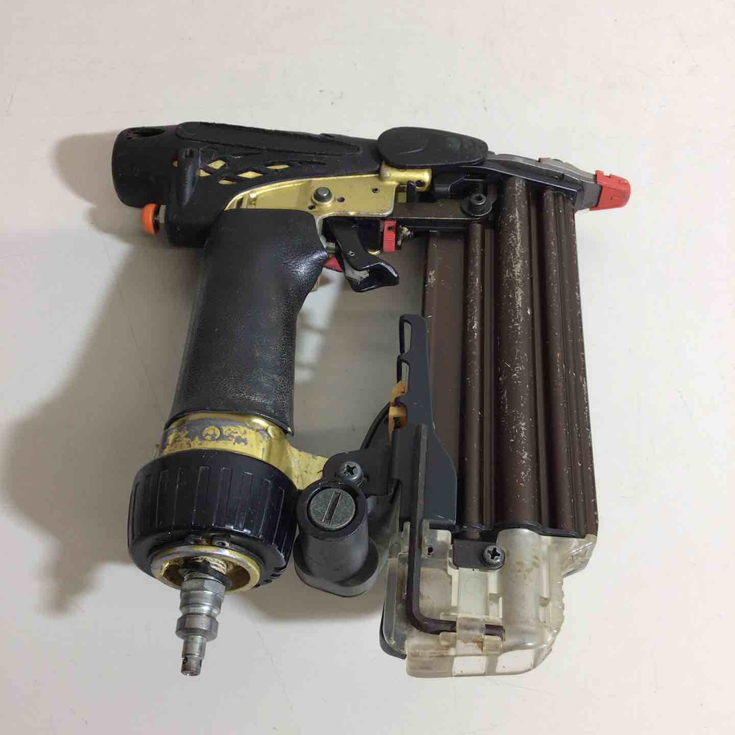 ◇ハイコーキ(HIKOKI ※旧:日立工機) 高圧フィニッシュネイラ NT55HM