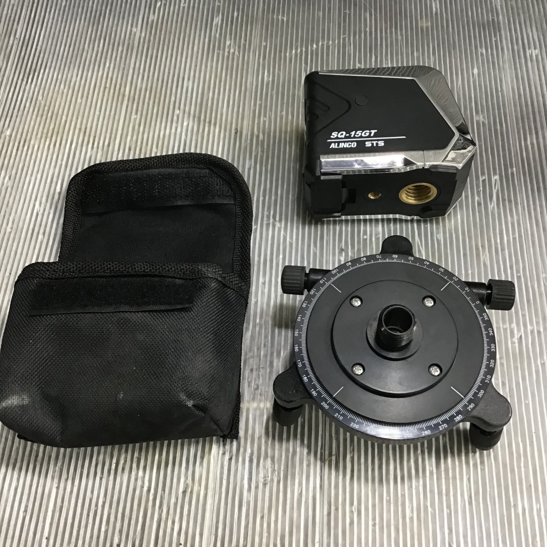 中古美品】 STS ALINCO(アルインコ) グリーンレーザー墨出器 SQ-15GT