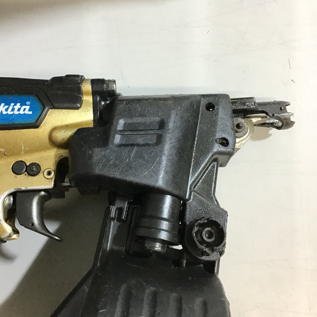 【中古品】★マキタ(makita) 50mm 高圧エア釘打ち機 AN533HSP1 ゴールド 【戸田店】