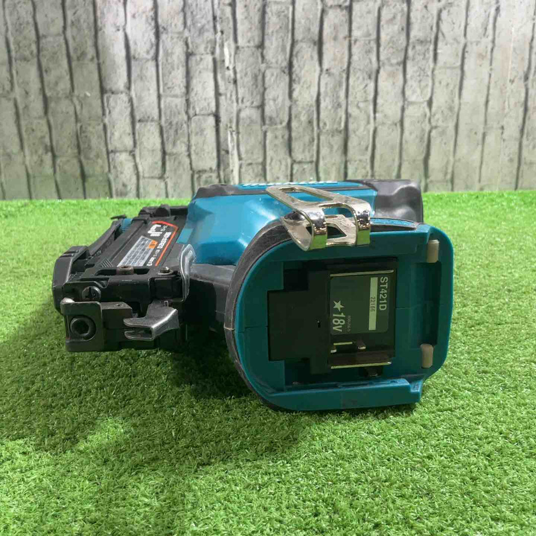 ★マキタ(makita) コードレスタッカー ST421DZK 動作確認済【川口店】