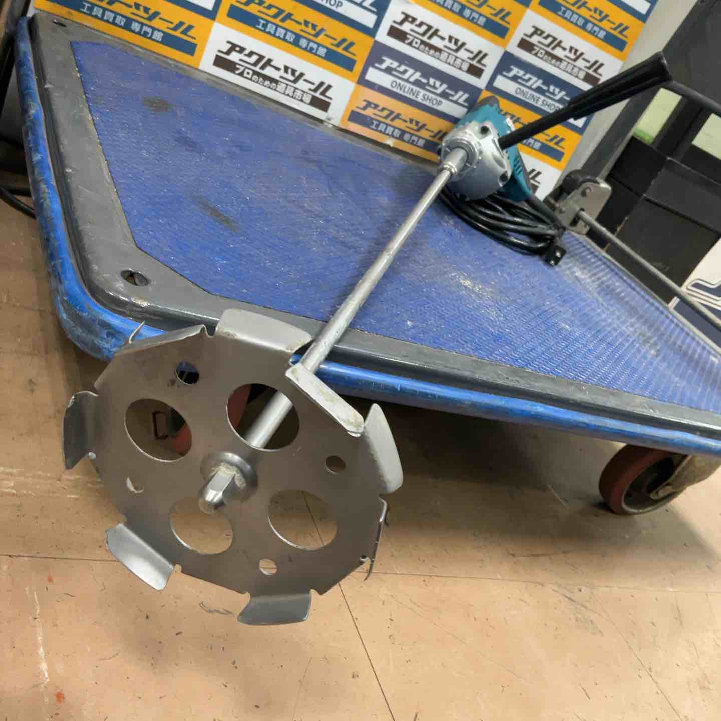 ☆マキタ(makita) コンクリートかくはん機 UT1305【草加店】 – アクト