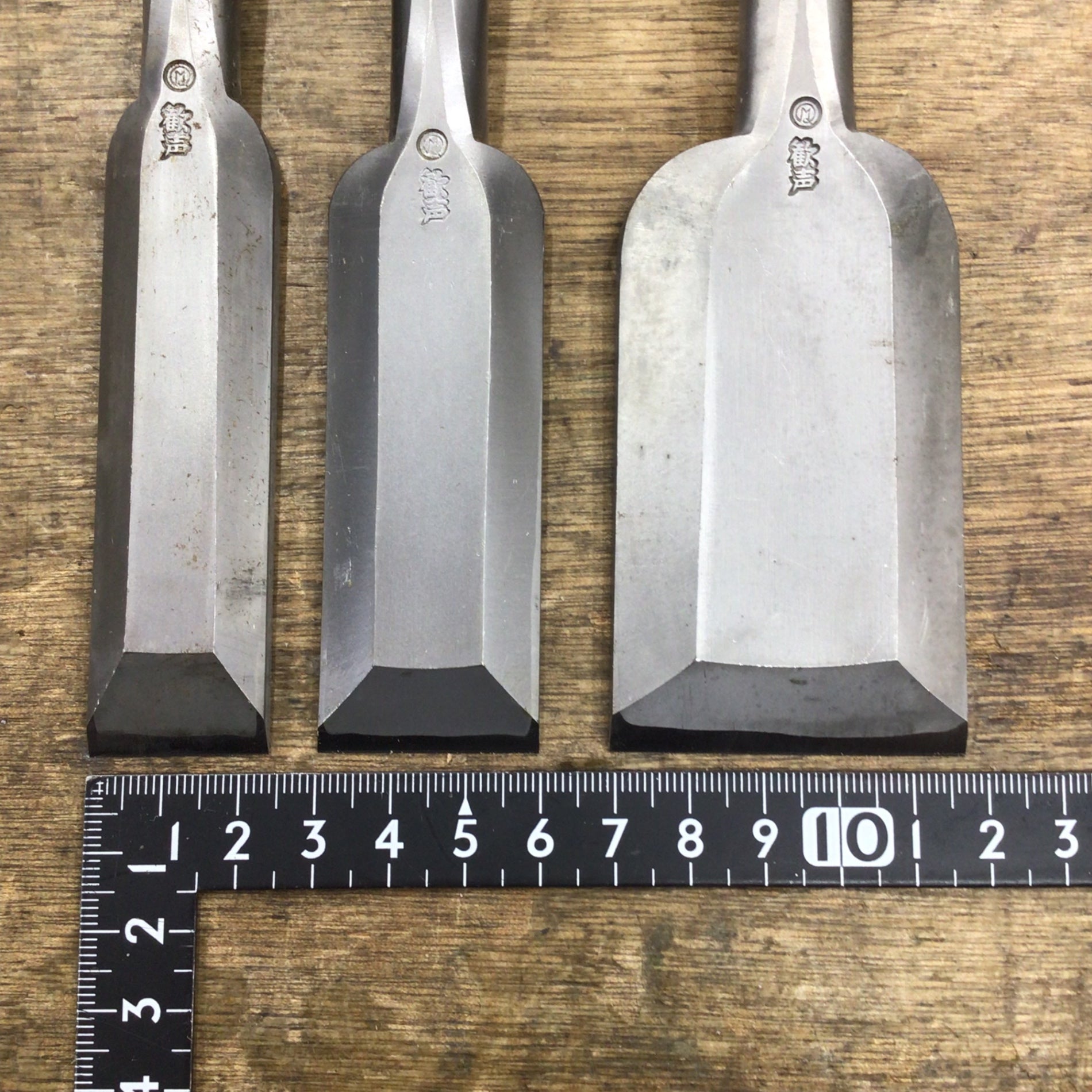 未使用品】「歓声」銘 鑿 のみ 3本組 金山鉄夫作【柏店】 – アクト