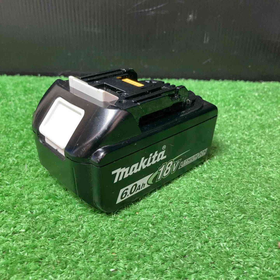 【極美品】★マキタ(makita) コードレスピンネイラ PT353DRG ◎バッテリー充電回数 2回！【岩槻店】