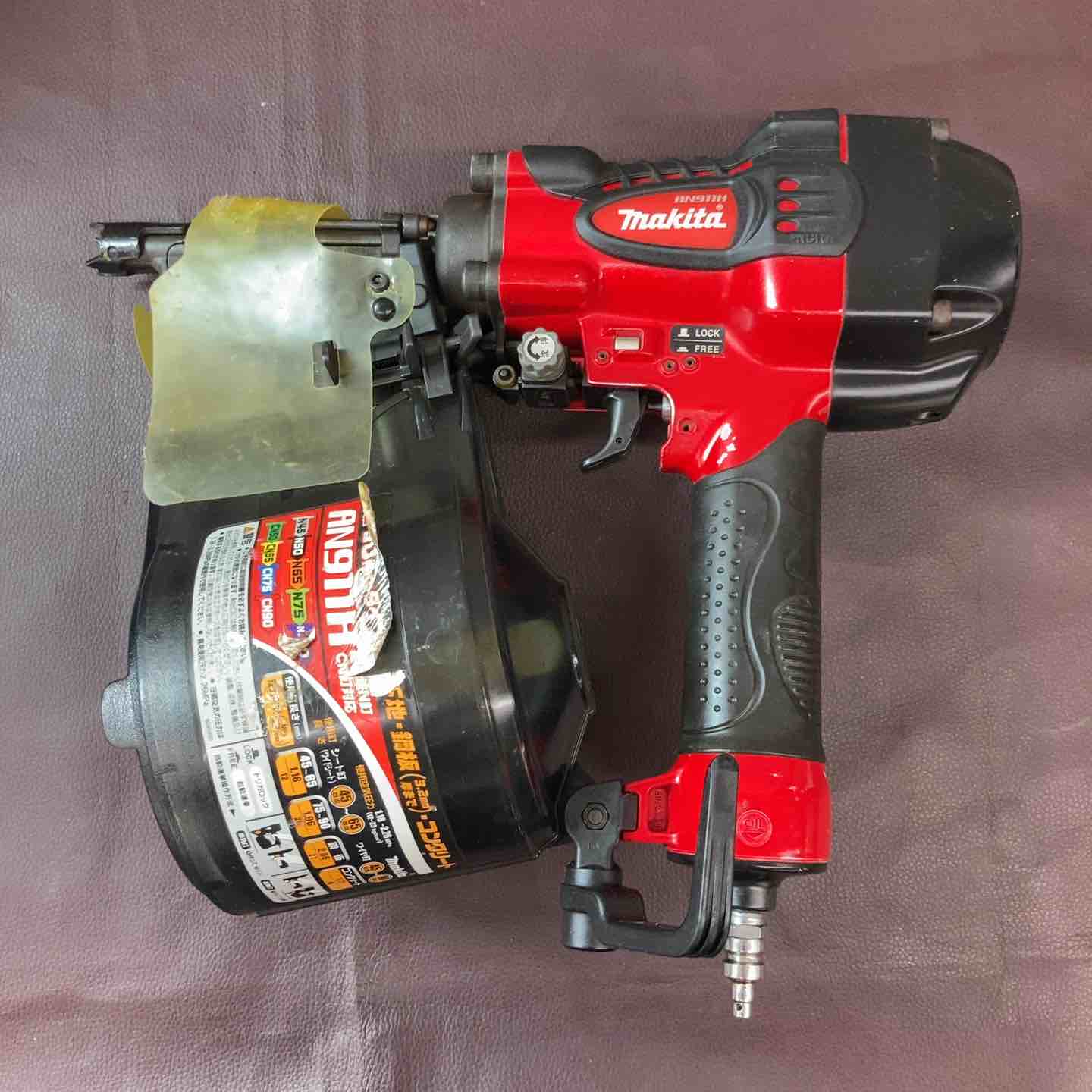 中古品】 ☆マキタ(makita) 90mm 高圧エア釘打ち機 AN911H