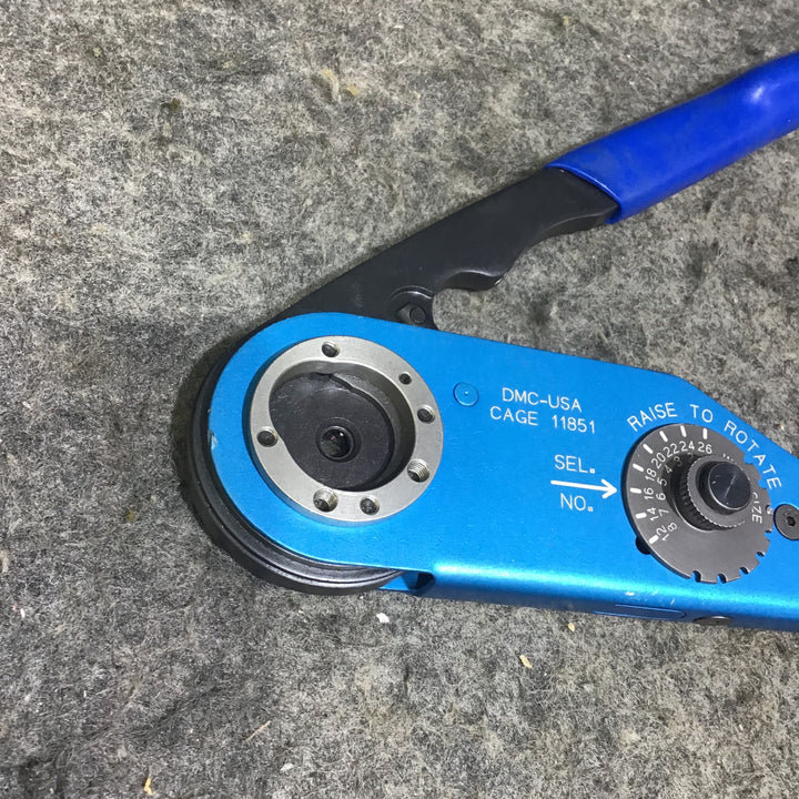「【中古品】DMC 0.12～3.5sqコンタクトピン用4インデント工具 AF8 M22520/1-01【桶川店】