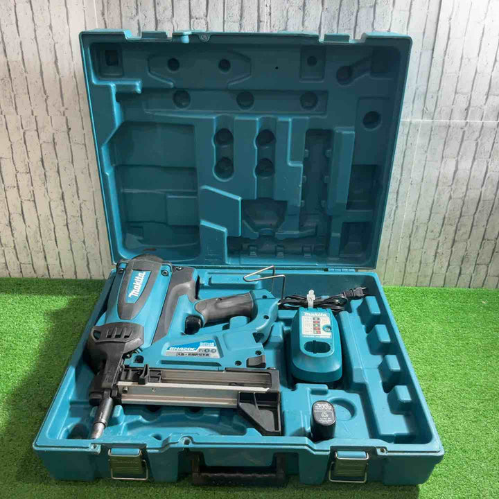 ★マキタ(makita) コードレスコンクリート用ガスピン打ち機 GN420C 動作確認済【川口店】