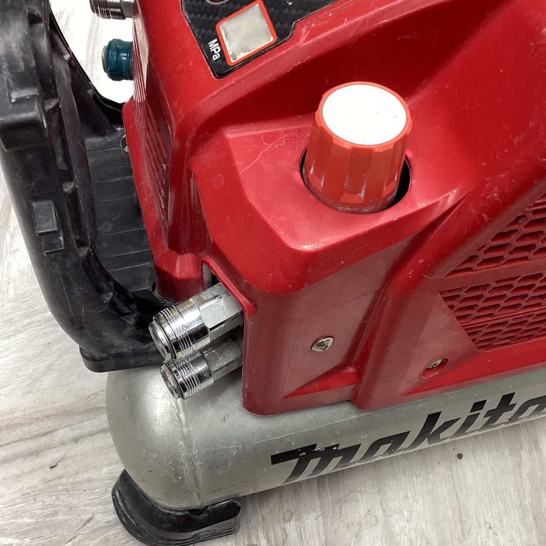 ★マキタ(makita) エアコンプレッサー AC462XLR【八潮店】