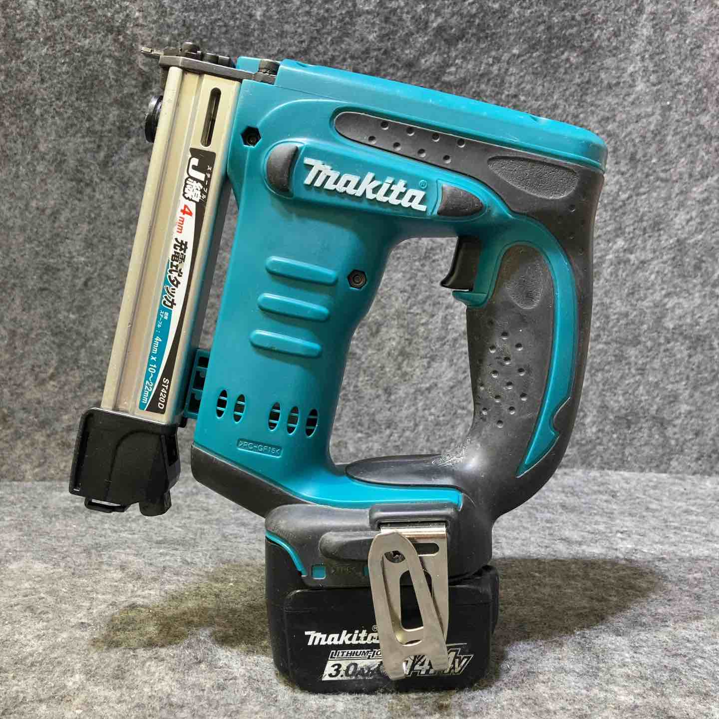 マキタ(makita) コードレスタッカー ST420DZ+BL1430B マキタ タッカー 