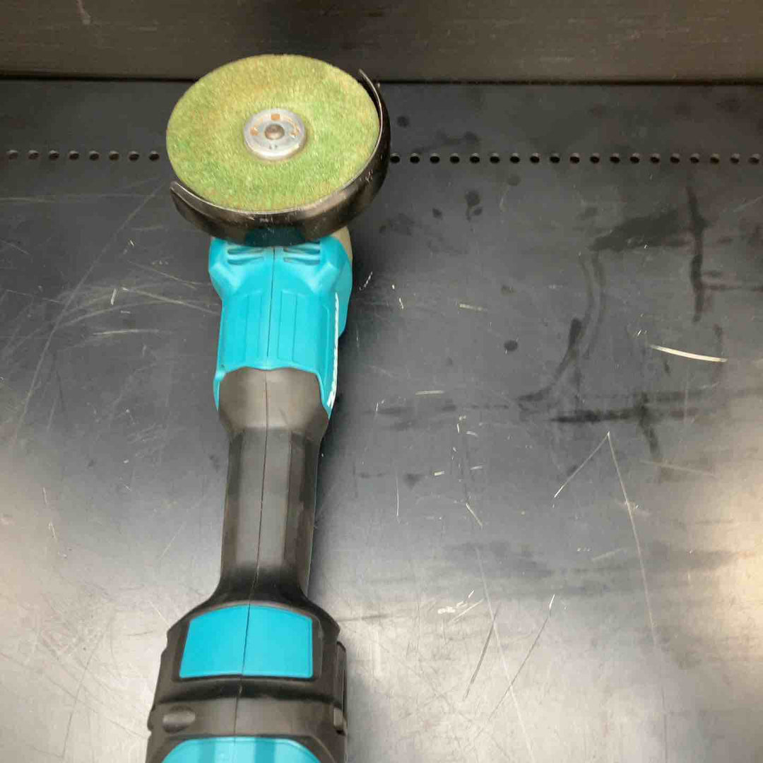 【中古品】マキタ(makita) 100mmコードレスディスクグラインダ GA404DZN (GA404DN) 動作確認済み【川越店】
