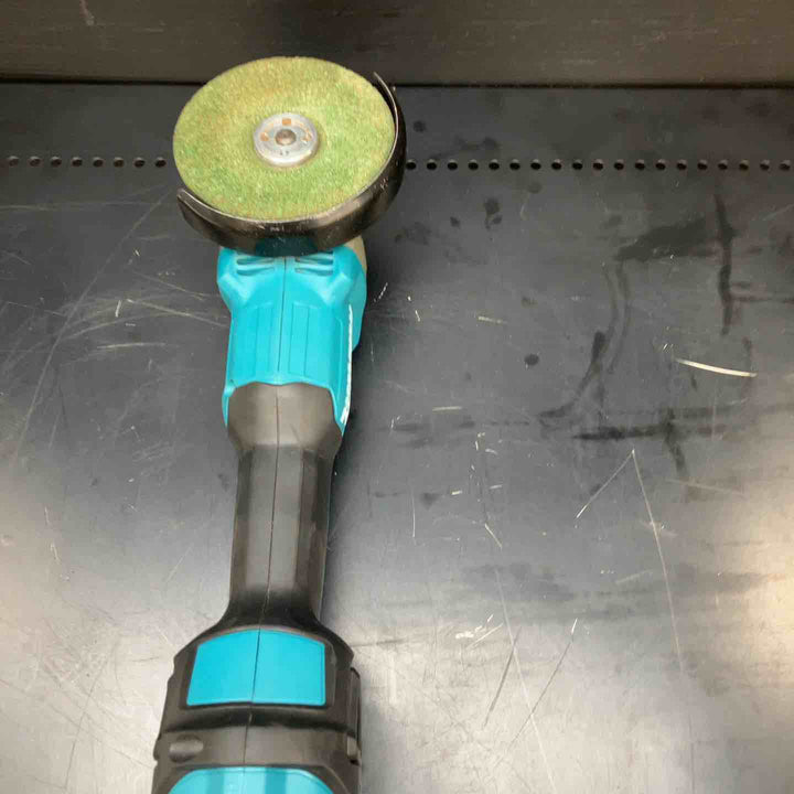 【中古品】マキタ(makita) 100mmコードレスディスクグラインダ GA404DZN (GA404DN) 動作確認済み【川越店】