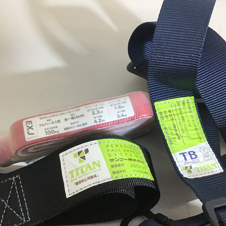 【未使用品】TITAN タイタン ハーネス OT-TBN-9B-DERW01-M 箱イタミあり ★送料無料★ 【戸田店】