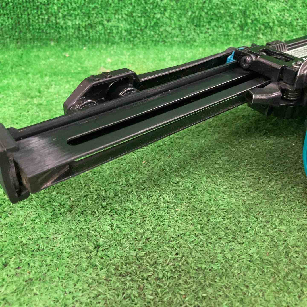 ★マキタ(makita) コードレスタッカー ST121DZK【川崎店】