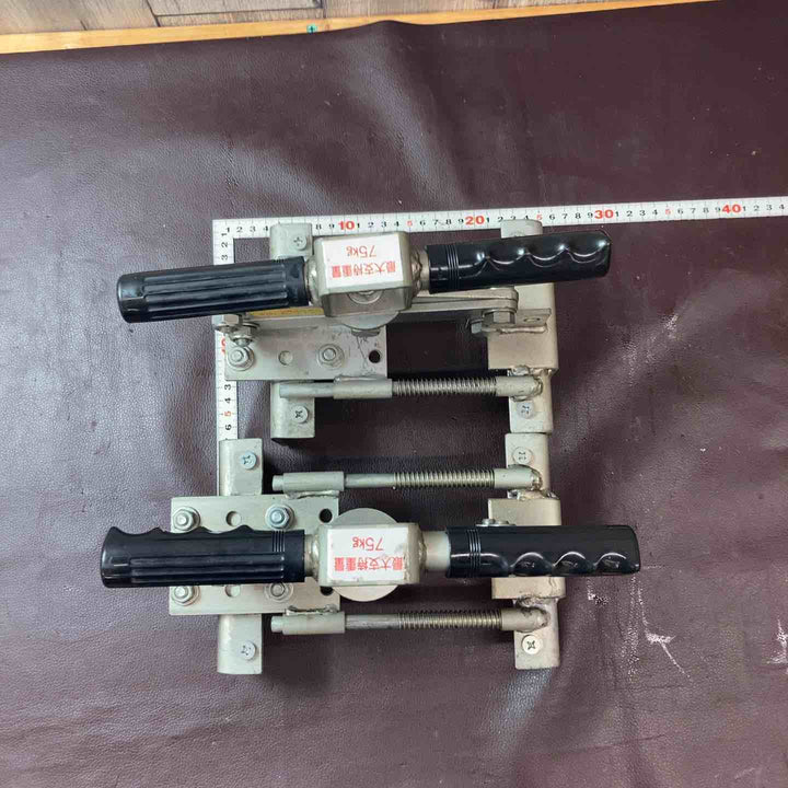 【中古品】石材クランプ ハンドリフター 最大荷重75㎏ 石吊りクランプ  2個セット【東大和店】
