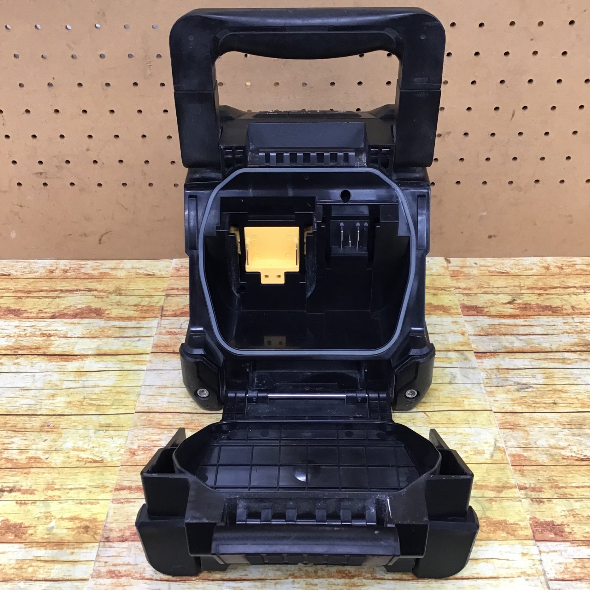 スピーカー・ウーファー mr200b マキタ（makita） 充電式スピーカ